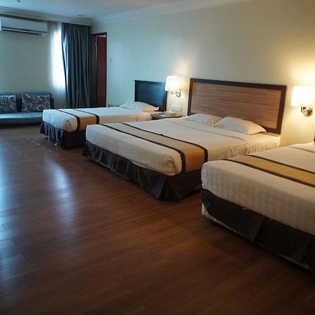 Tyng Garden Hotel Sandakan Exterior foto
