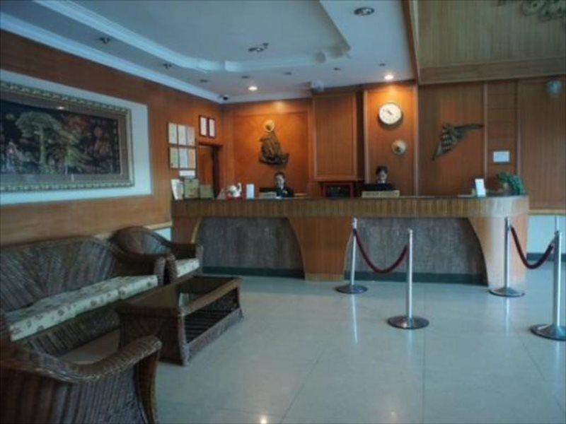 Tyng Garden Hotel Sandakan Exterior foto