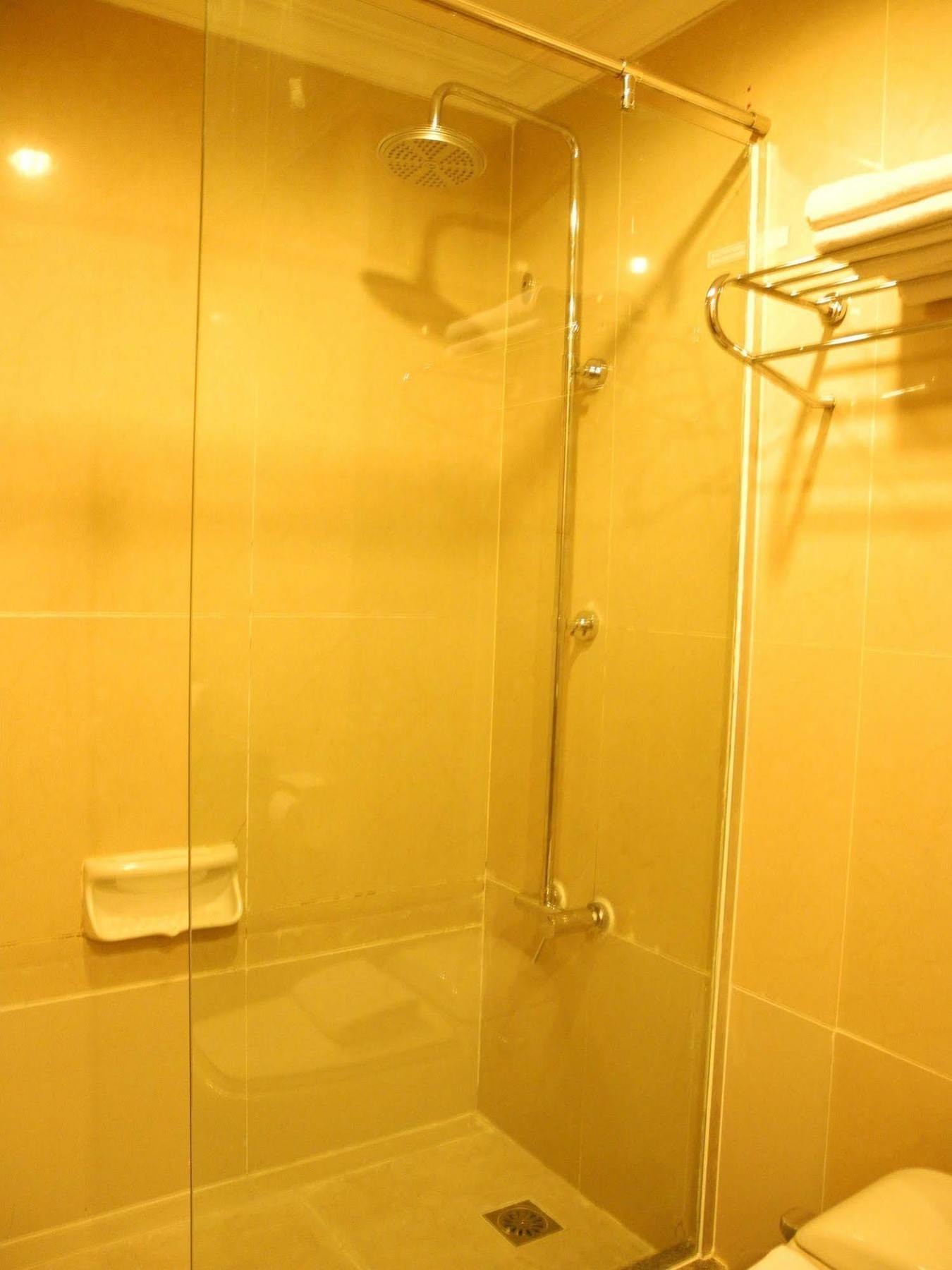 Tyng Garden Hotel Sandakan Exterior foto