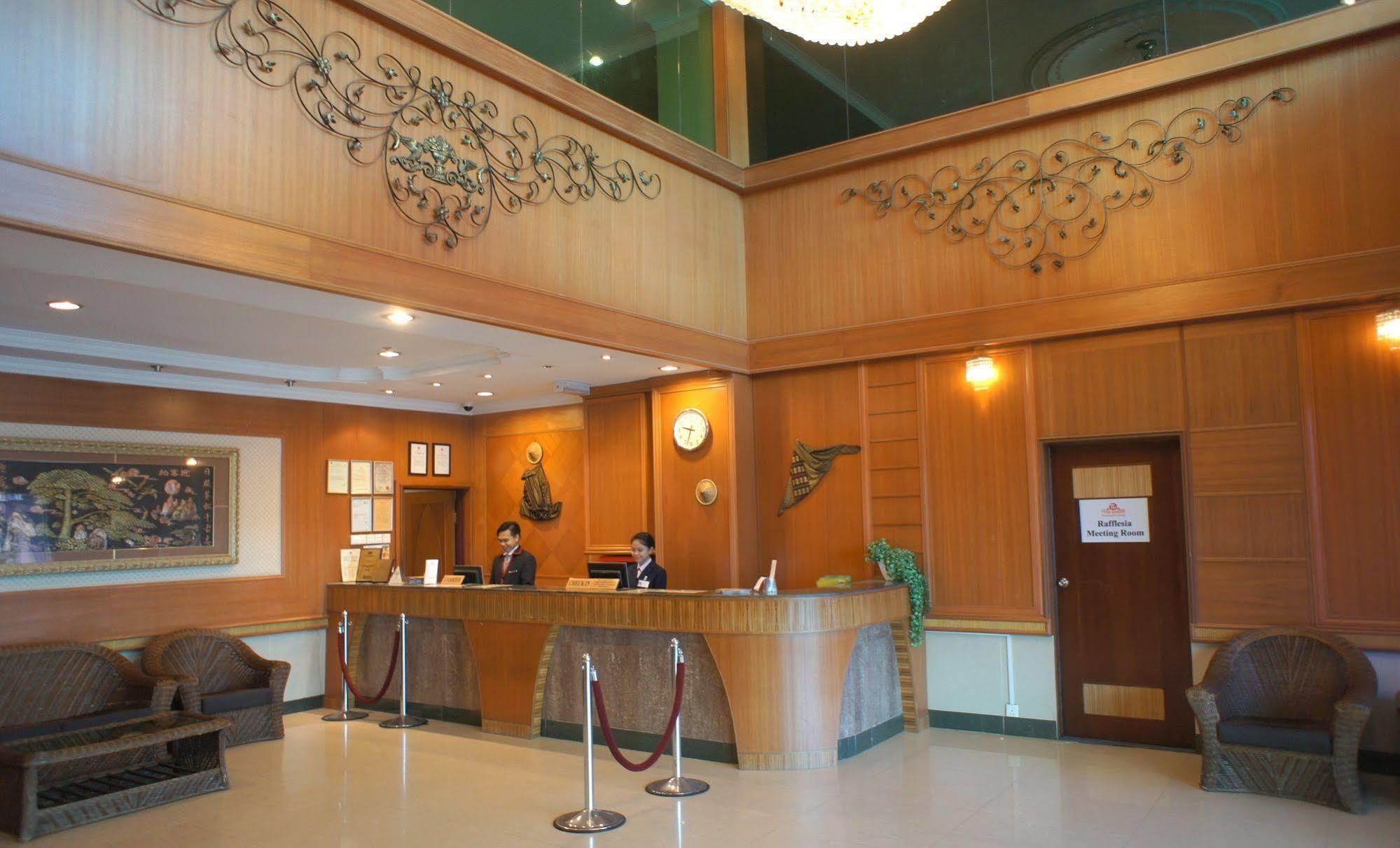 Tyng Garden Hotel Sandakan Exterior foto
